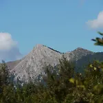 Steinturm Mit Dach-terrasse Zwischen Fluss, Und Gebirge- Spiti Pirgos *