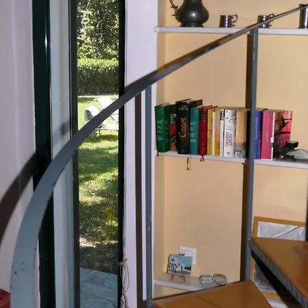 Steinturm Mit Dach-terrasse Zwischen Fluss, Und Gebirge- Spiti Pirgos Hébergement de vacances Paralia Sergoulas