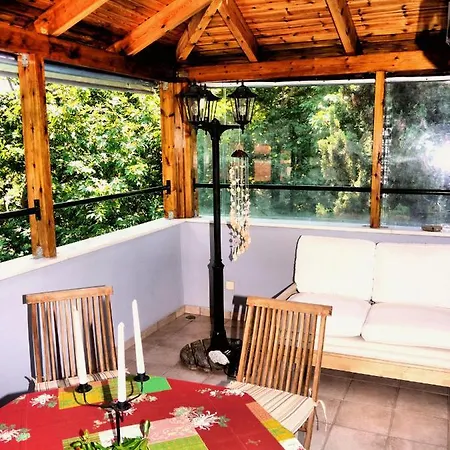 Hébergement de vacances Steinturm Mit Dach-terrasse Zwischen Fluss, Und Gebirge- Spiti Pirgos