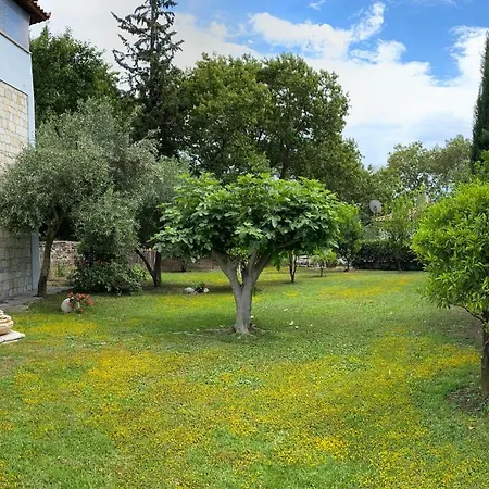 Holiday home Steinturm Mit Dach-terrasse Zwischen Fluss, Und Gebirge- Spiti Pirgos *