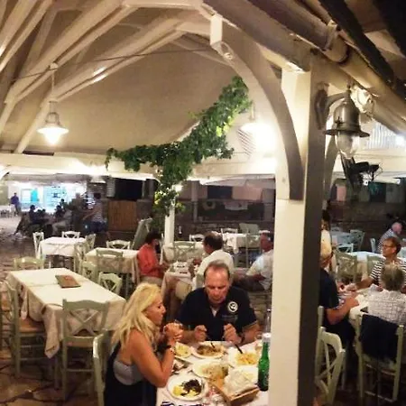 Steinturm Mit Dach-terrasse Zwischen Fluss, Und Gebirge- Spiti Pirgos Holiday home *